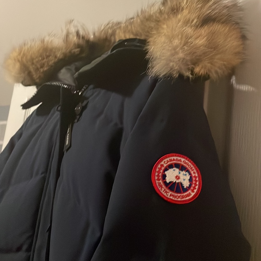 *Barely Worn Canada Goose Loretta Parka* It is LIKE NEW!!! - Picture 3 of 9